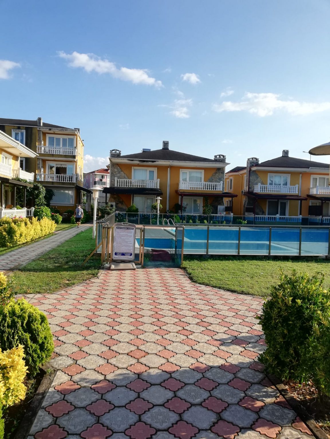 32 Evler Denize Sıfır Havuzlu Sitede 3+1 110m² Satılık Villa Karasu