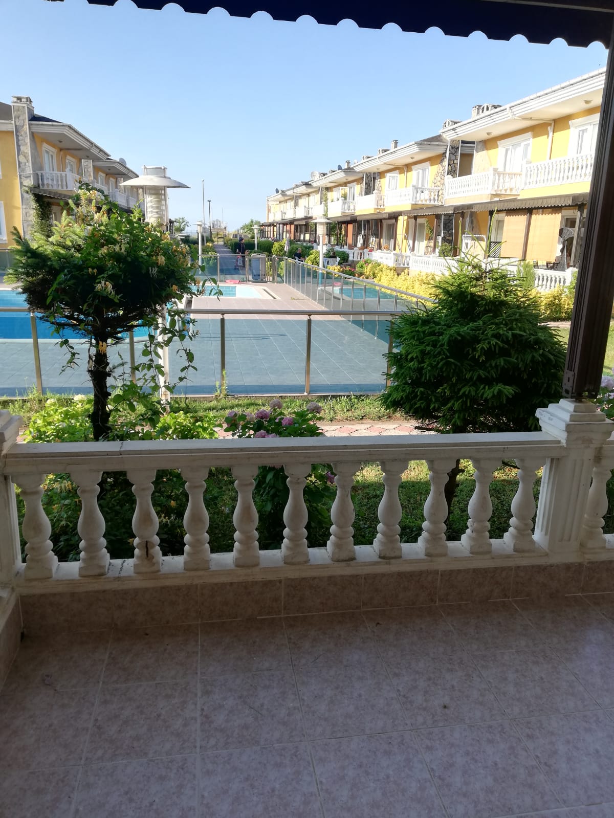 32 Evler Denize Sıfır Havuzlu Sitede 3+1 110m² Satılık Villa Karasu