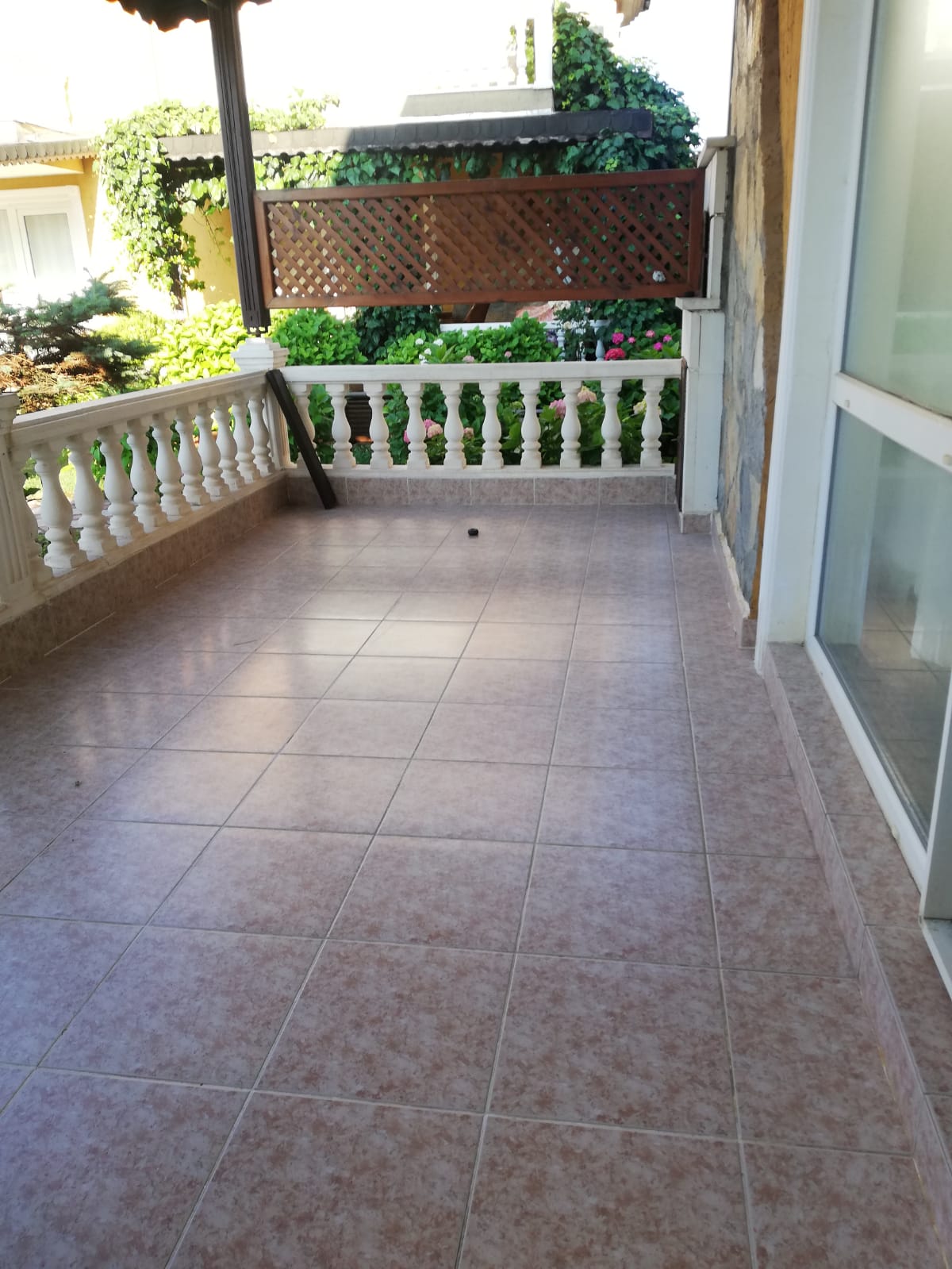 32 Evler Denize Sıfır Havuzlu Sitede 3+1 110m² Satılık Villa Karasu
